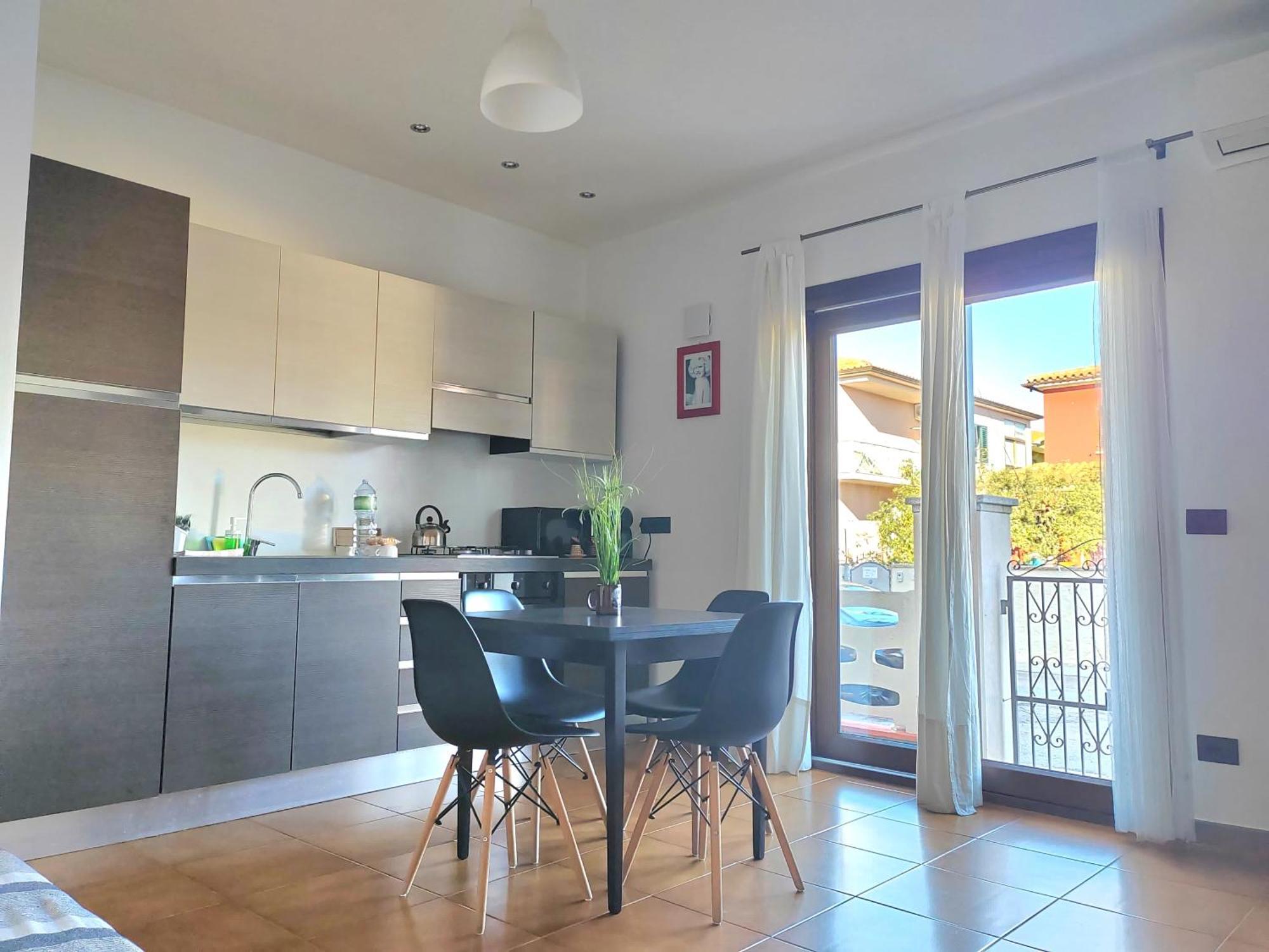 Home Of Fame - Home Gallery With Fully Equipped Kitchen, Separate Entrance, Free Parking Olbia Eksteriør billede