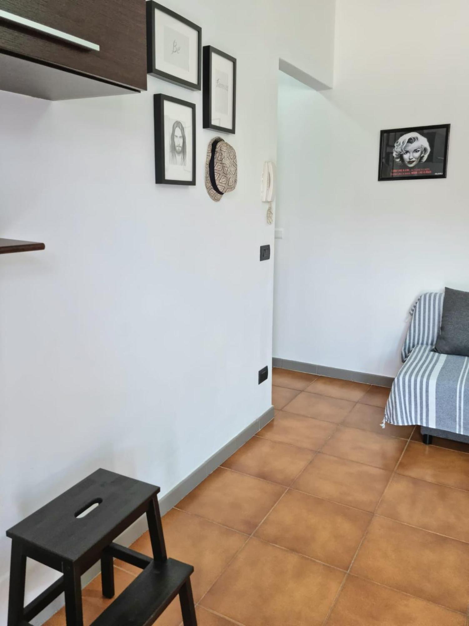 Home Of Fame - Home Gallery With Fully Equipped Kitchen, Separate Entrance, Free Parking Olbia Eksteriør billede