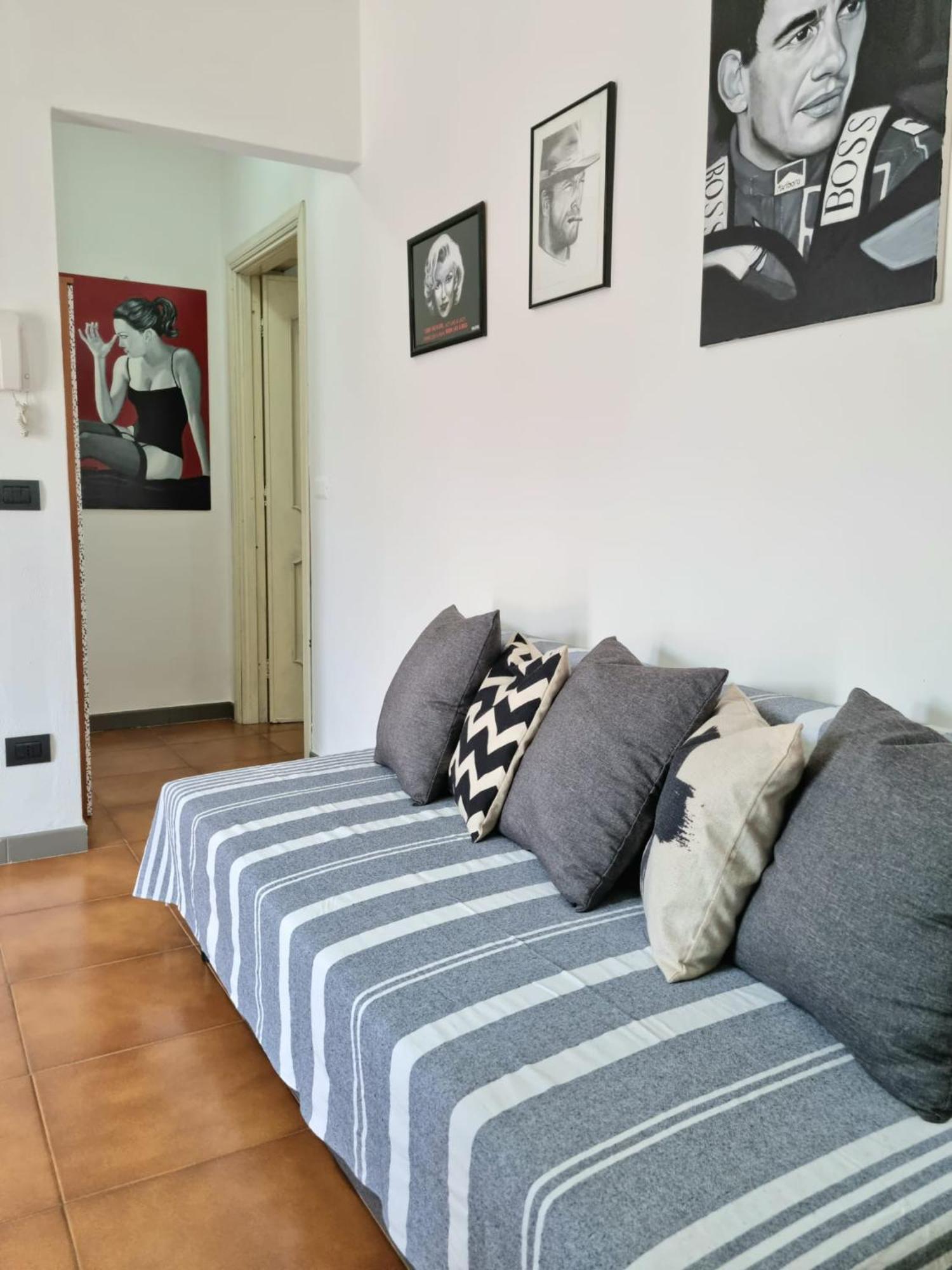 Home Of Fame - Home Gallery With Fully Equipped Kitchen, Separate Entrance, Free Parking Olbia Eksteriør billede